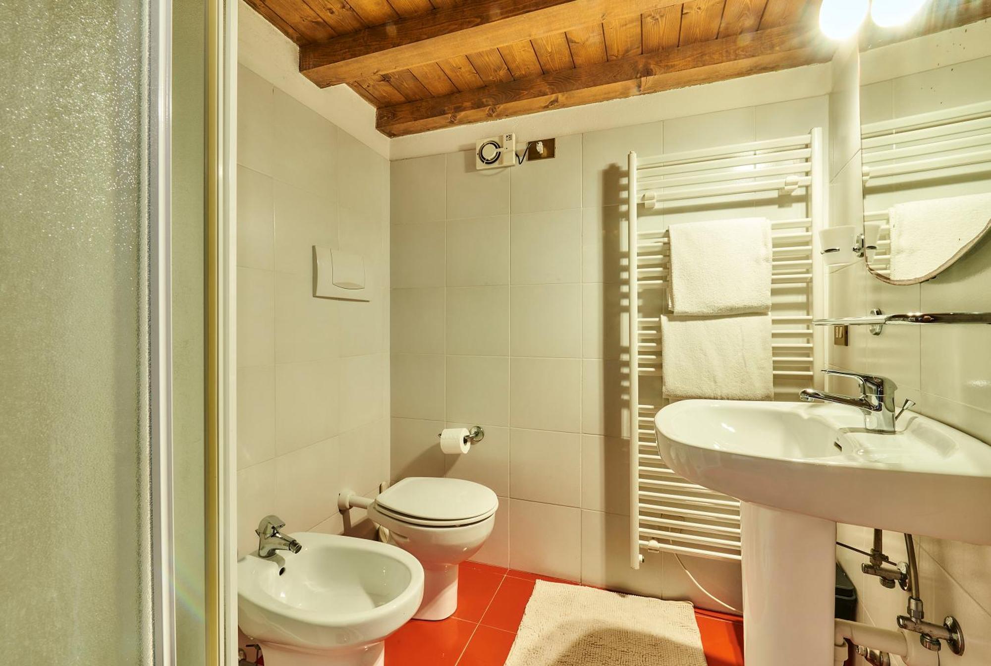 Il Mulino Apartment Варена Екстериор снимка
